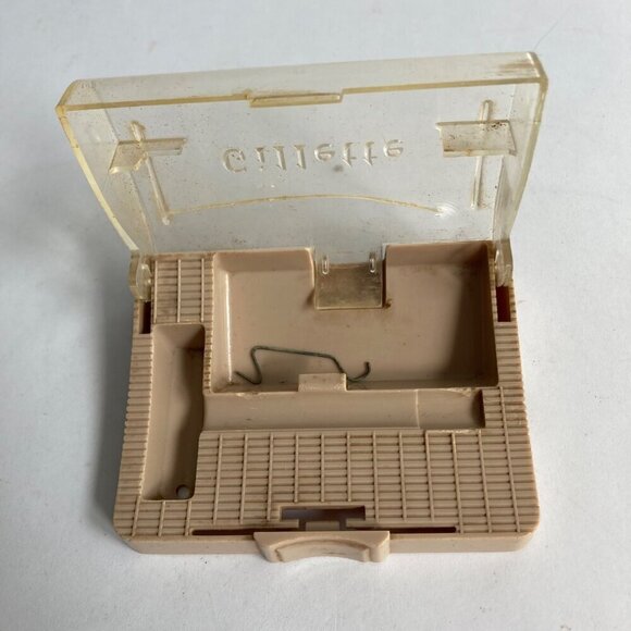 Vintage Gillette Double Edge Safety Razor w/ Case & Blades Metal Shaver - Picture 8 of 10